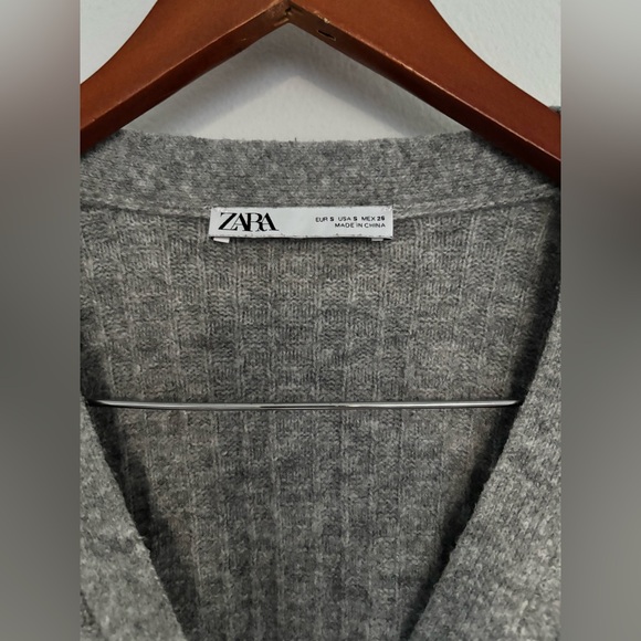 ZARA WOOL BLEND GREY BUTTON UP CARDIGAN SZ SMALL - Picture 4 of 6